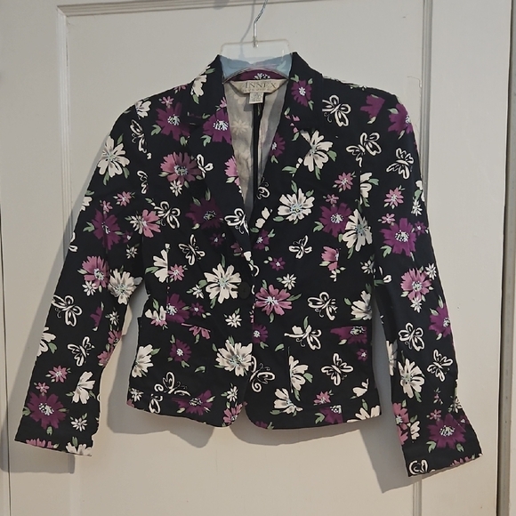 Casual Corner Jackets & Blazers - Casual Corner Black Floral Cropped Blazer - Purple & White - Size 0 Petite